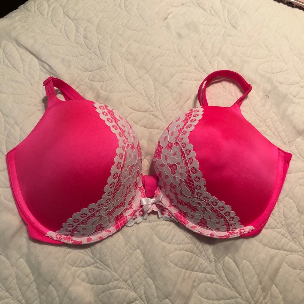 Victoria’s Secret Pink Lace Bra